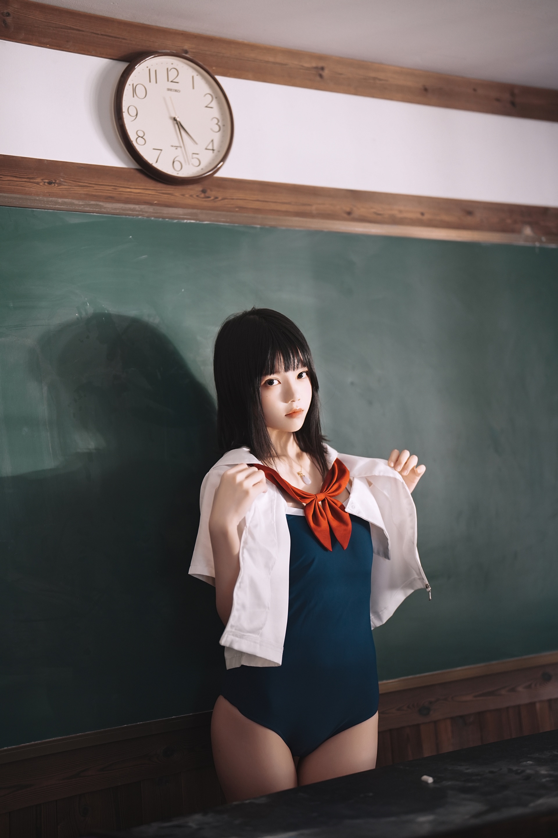 桜桃喵 – 教室死库水 [51P]